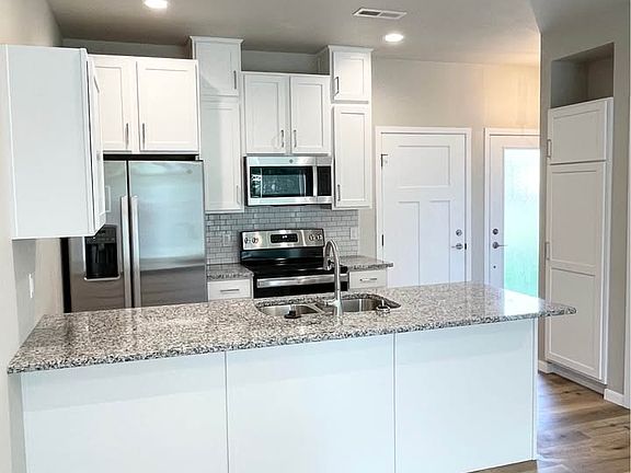 2nd image of 1023 S Nicolet Rd #6