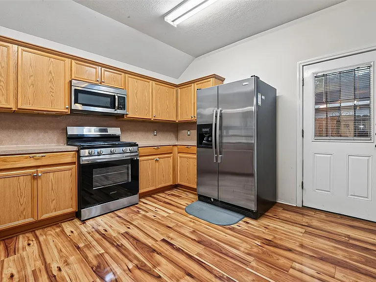 13022 Cherton Ct — Photo 24