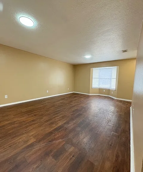 16062 Shoshone Dr — Photo 4