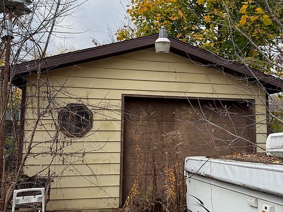 3rd image of 728 Kirkwood Ave