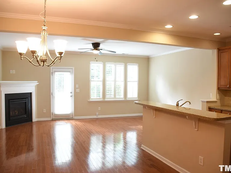 219 Murray Glen Dr — Photo 4