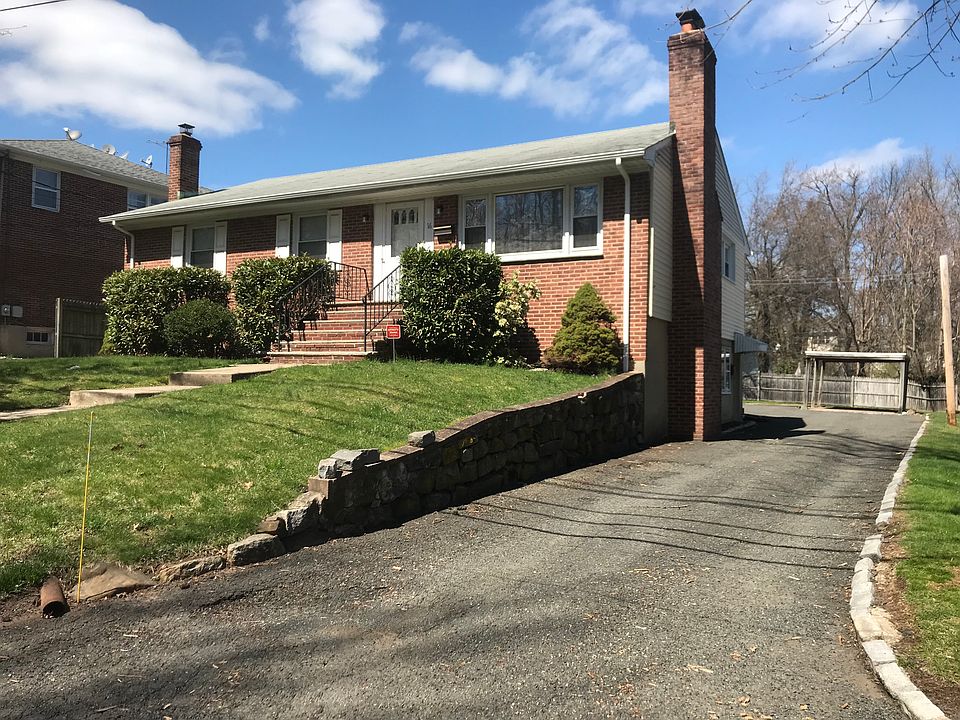 2nd image of 16 Shunpike Rd