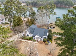 624 E Point Dr, Gilbert, SC 29054