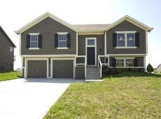 8915 NE 116th St, Kansas City, MO 64157