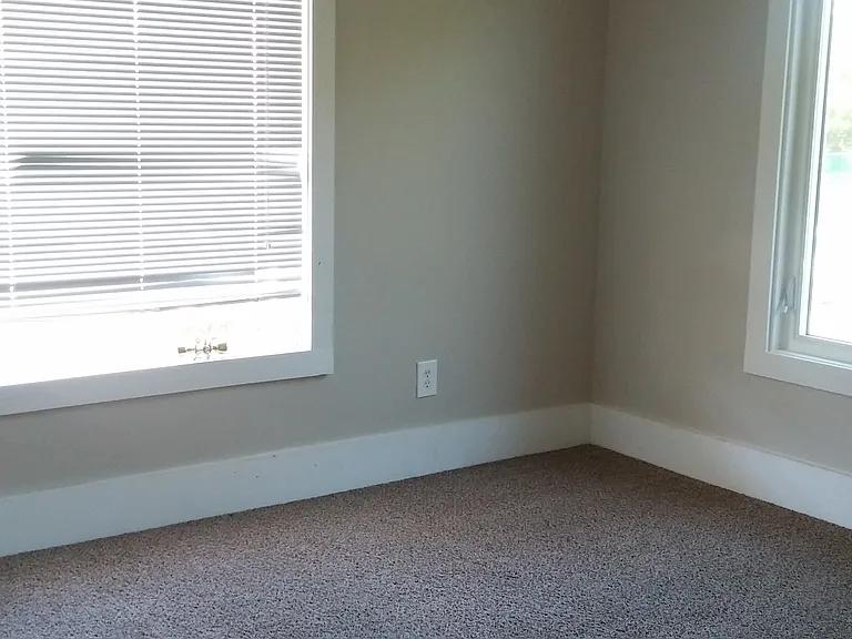 2400 Lyndale Ave N #2 — Photo 5
