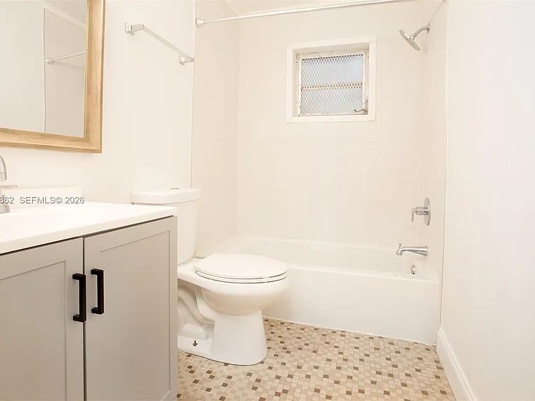 1836 Arthur St #9 — Photo 17