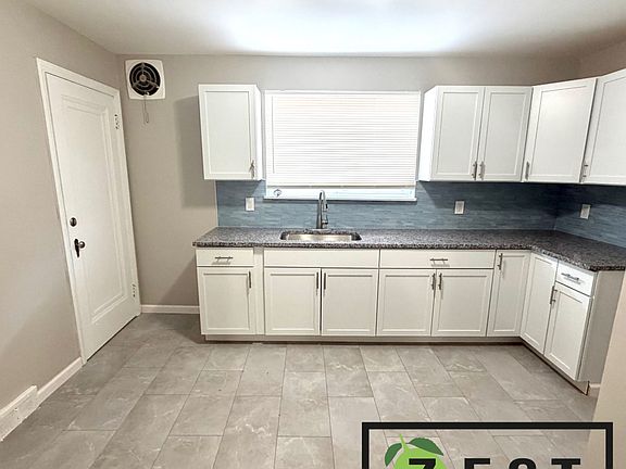 5th image of 19691 Cliff St #1