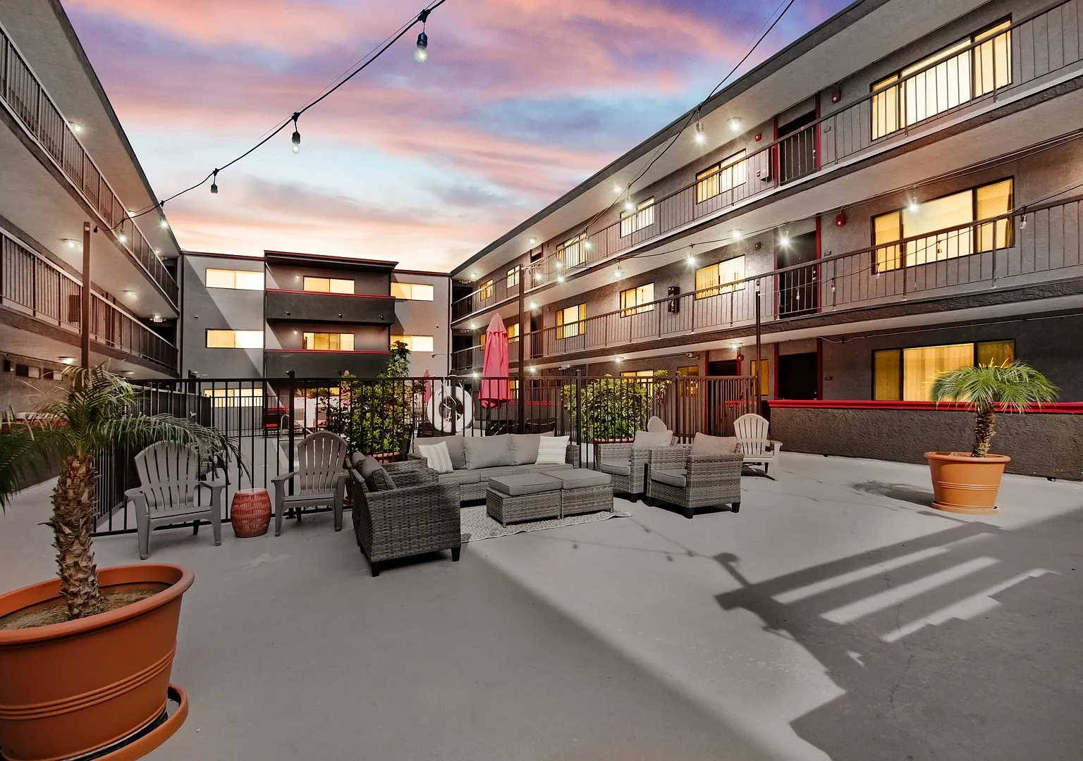 Valleywood Apartments — Photo 4