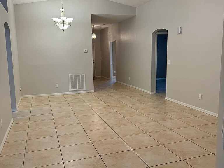 4058 Wilkes Dr — Photo 17