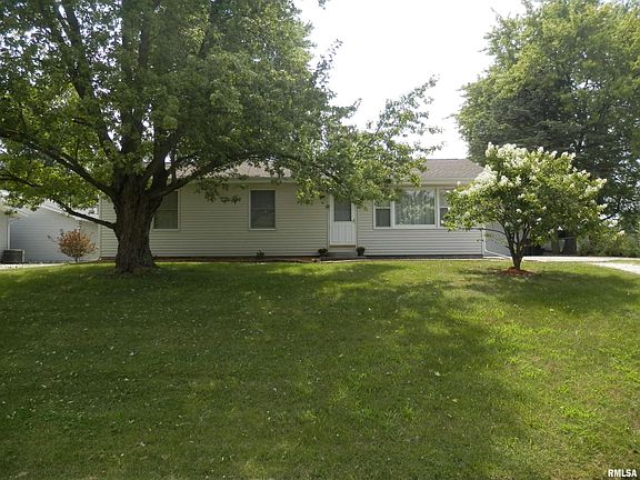 2nd image of 158 Lakeview Dr