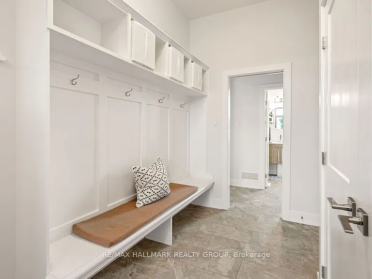 1575 Rangeland Ave — Photo 21