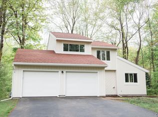 8725 Walden Ln, Baldwinsville, NY 13027