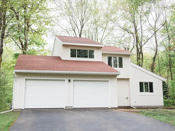 8725 Walden Ln, Baldwinsville, NY 13027