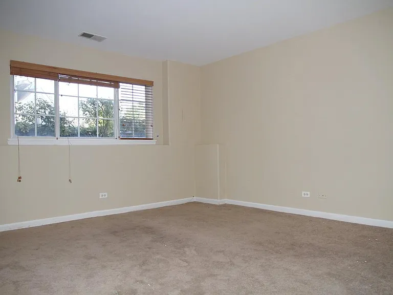 2226 Daybreak Dr — Photo 16