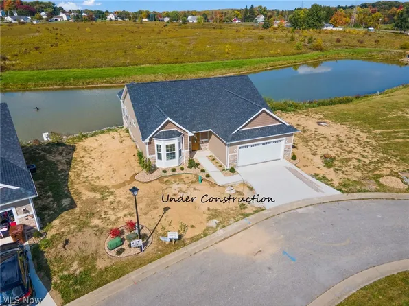 10135 Carrie Ct, New Middletown, OH 44442