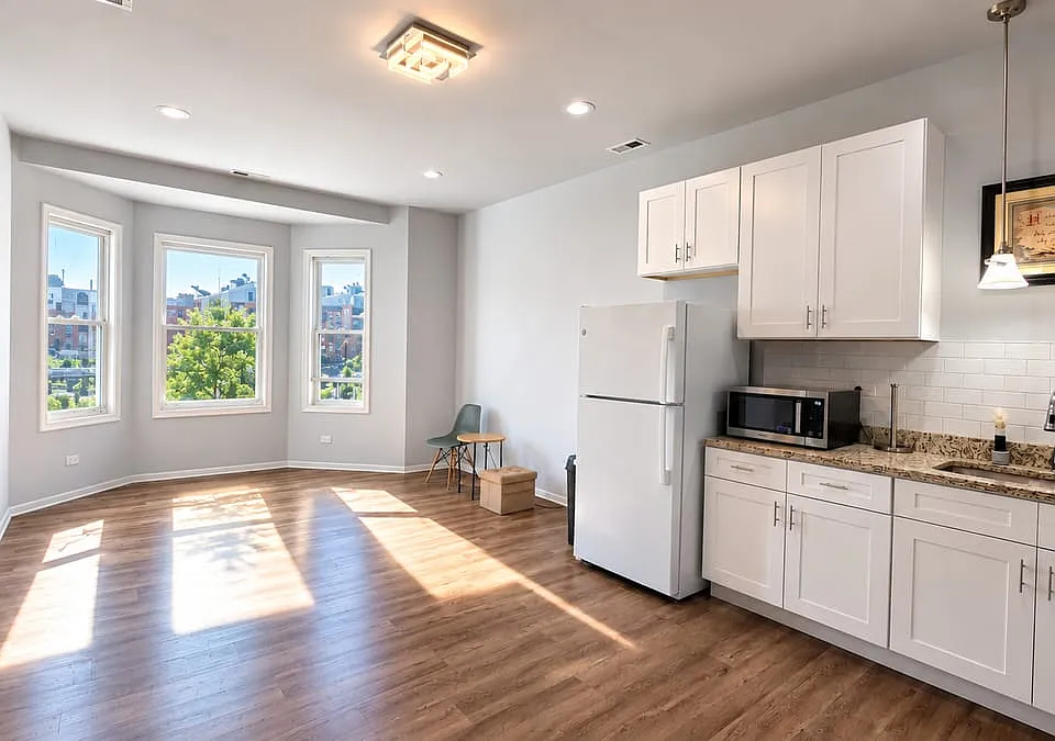 2899 S Archer Ave #3M