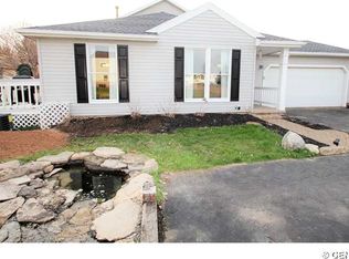 55 Constance Way W, Rochester, NY 14612