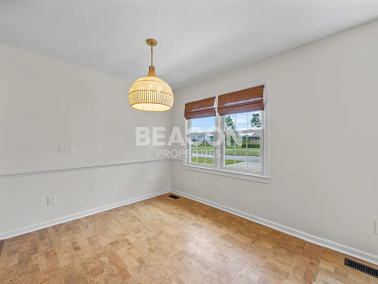 406 W Blackbeard Rd — Photo 35