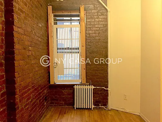 Rented by NY Casa Group | media 4