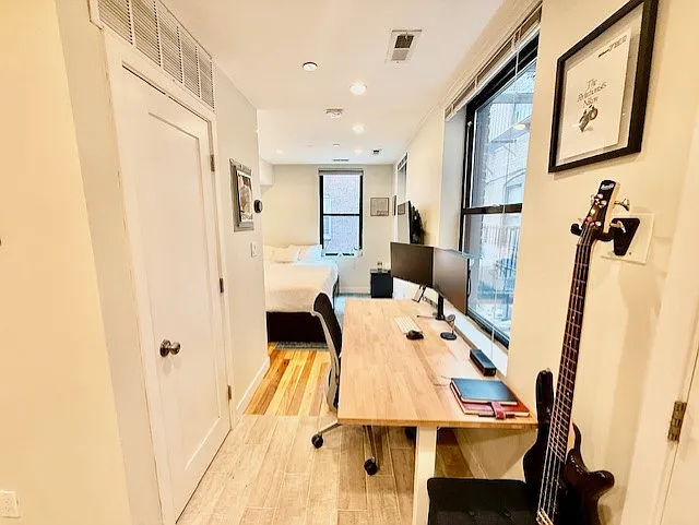 419 Hanover St #4 — Photo 6