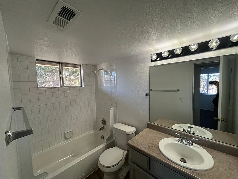 1075 S Elkhart Way — Photo 26