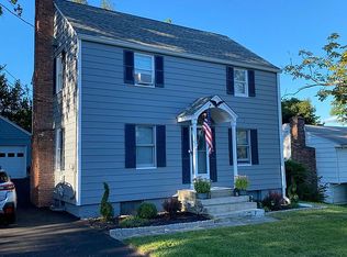 30 Beech St, Trumbull, CT 06611