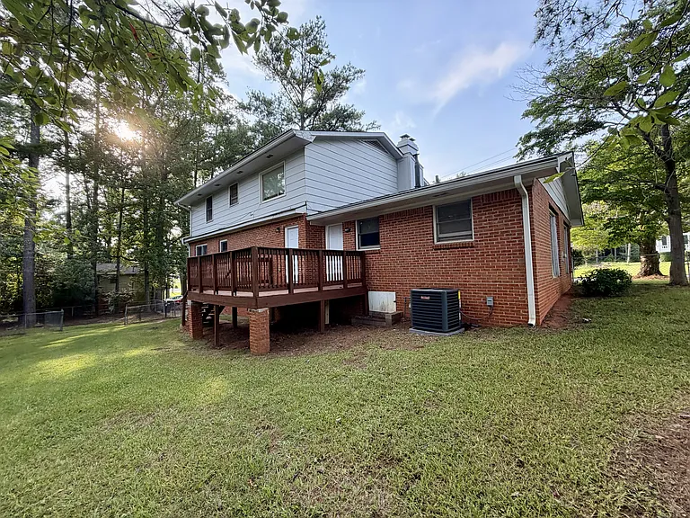 490 Tall Deer Dr — Photo 4