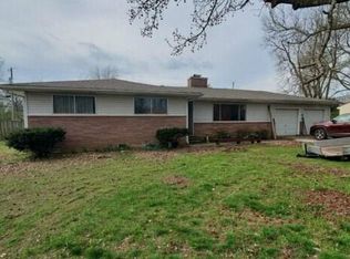 136 W Highland St, Siloam Springs, AR 72761