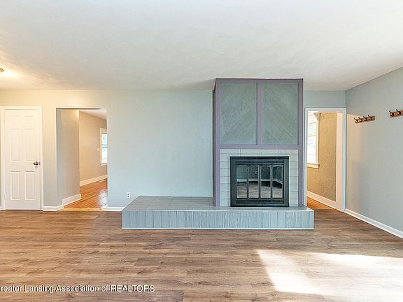 4th image of 712 N Magnolia Ave