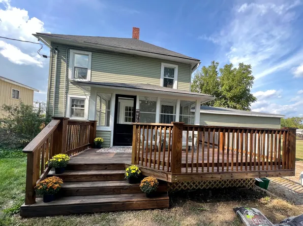 210 E Lundy Ln, Leland, IL 60531