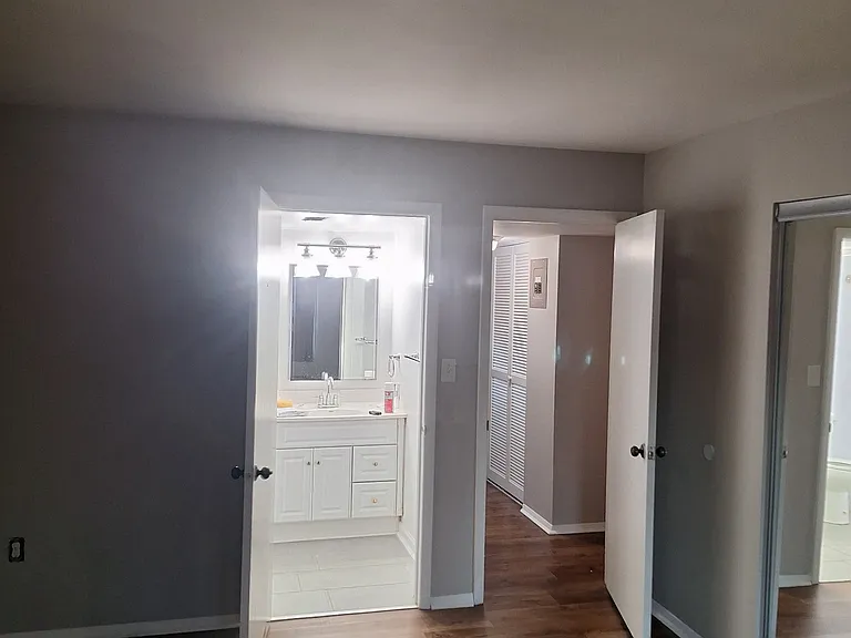 925 Cleveland St #47 — Photo 10
