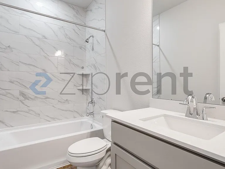 27327 Blue Pool Dr #27327 — Photo 8