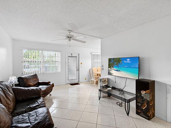 4th image of 1009 Hythe A