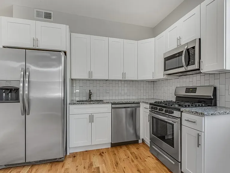 410 Diamond St. — Photo 4