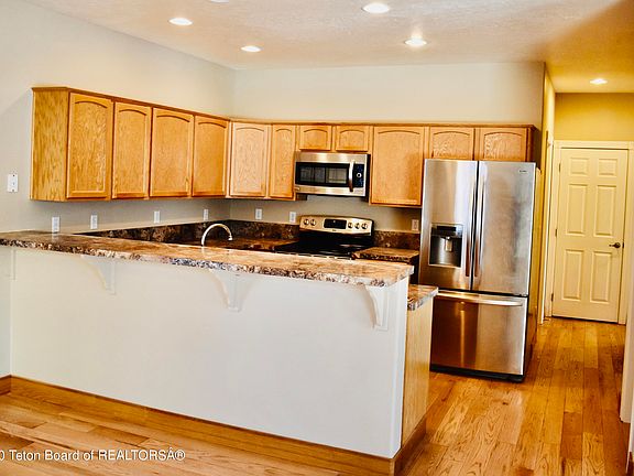 4th image of 859 Eagles Rest Dr