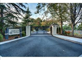 326 SE Spokane St #3, Portland, OR 97202