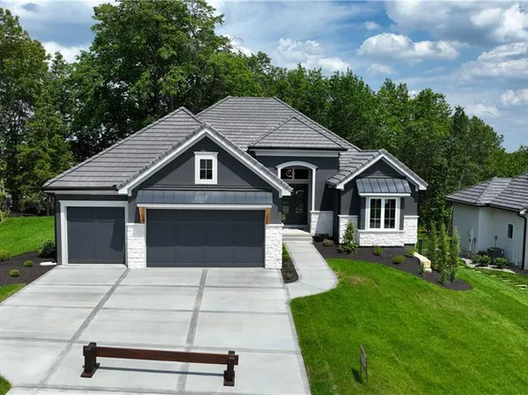 5845 N Lucerne Ave, Kansas City, MO 64151