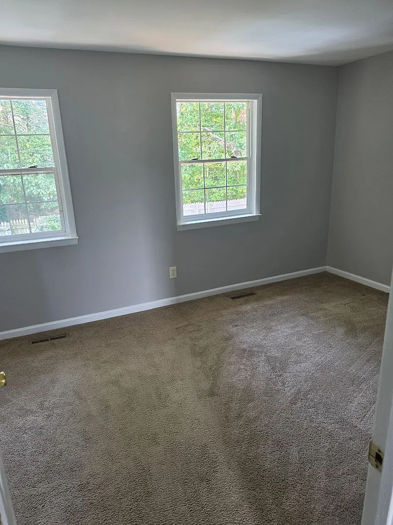 Updated 3-Bedroom Townhome in Edgewood Great Location! — Photo 4