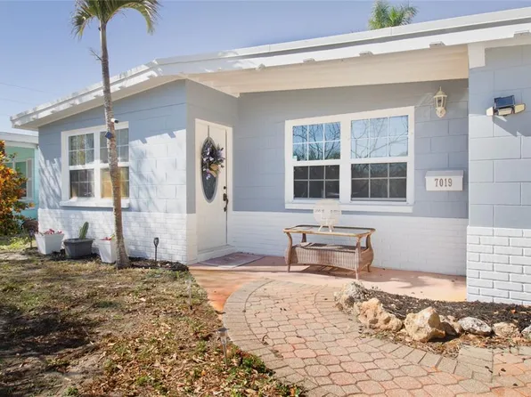 7019 Dartmouth Ave N, Saint Petersburg, FL 33710