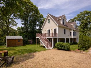 1 Fairmont Ave, Oak Bluffs, MA 02557