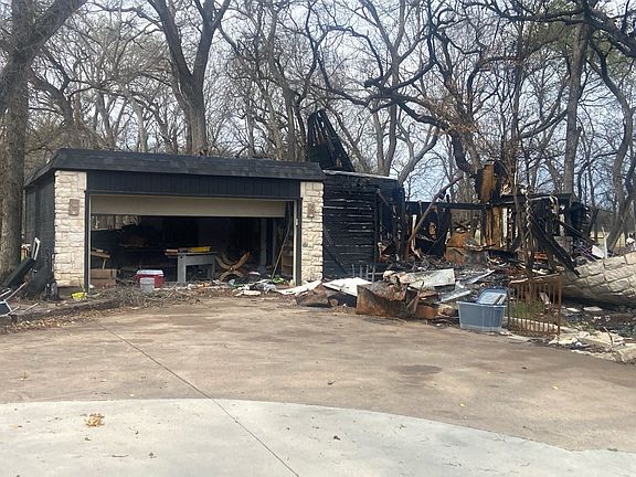 3rd image of 330 Ash Creek Dr W