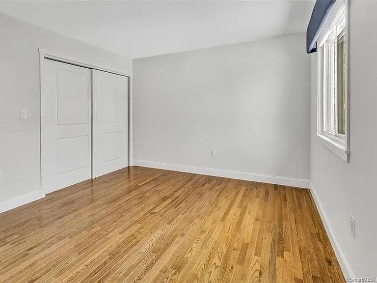 7 Redwood Ln — Photo 13