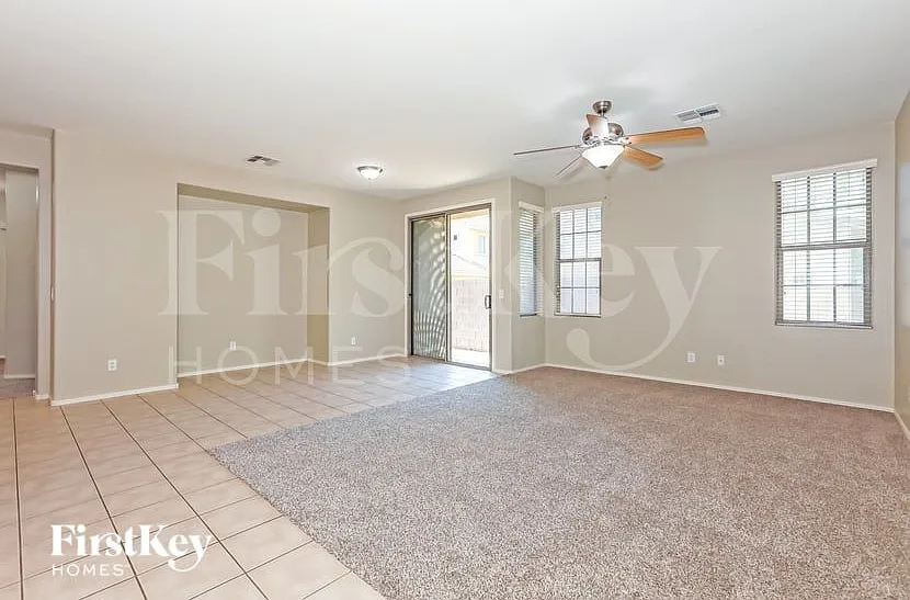 3 bed, 2.0 bath, 1355 sqft, $2,240 — Photo 3