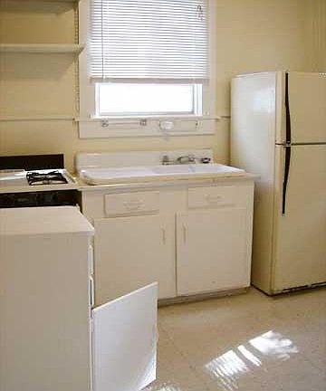 2nd image of 1225 Fern St APT 3