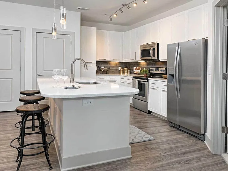 Avia Luxury Apartments — Photo 20