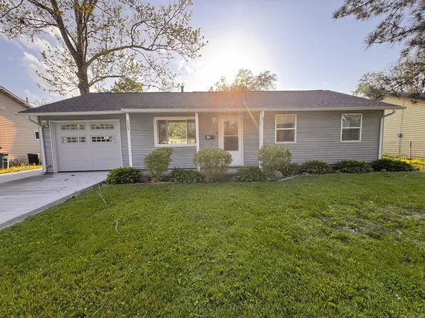 1509 Summit Ridge Rd, Champaign, IL 61821