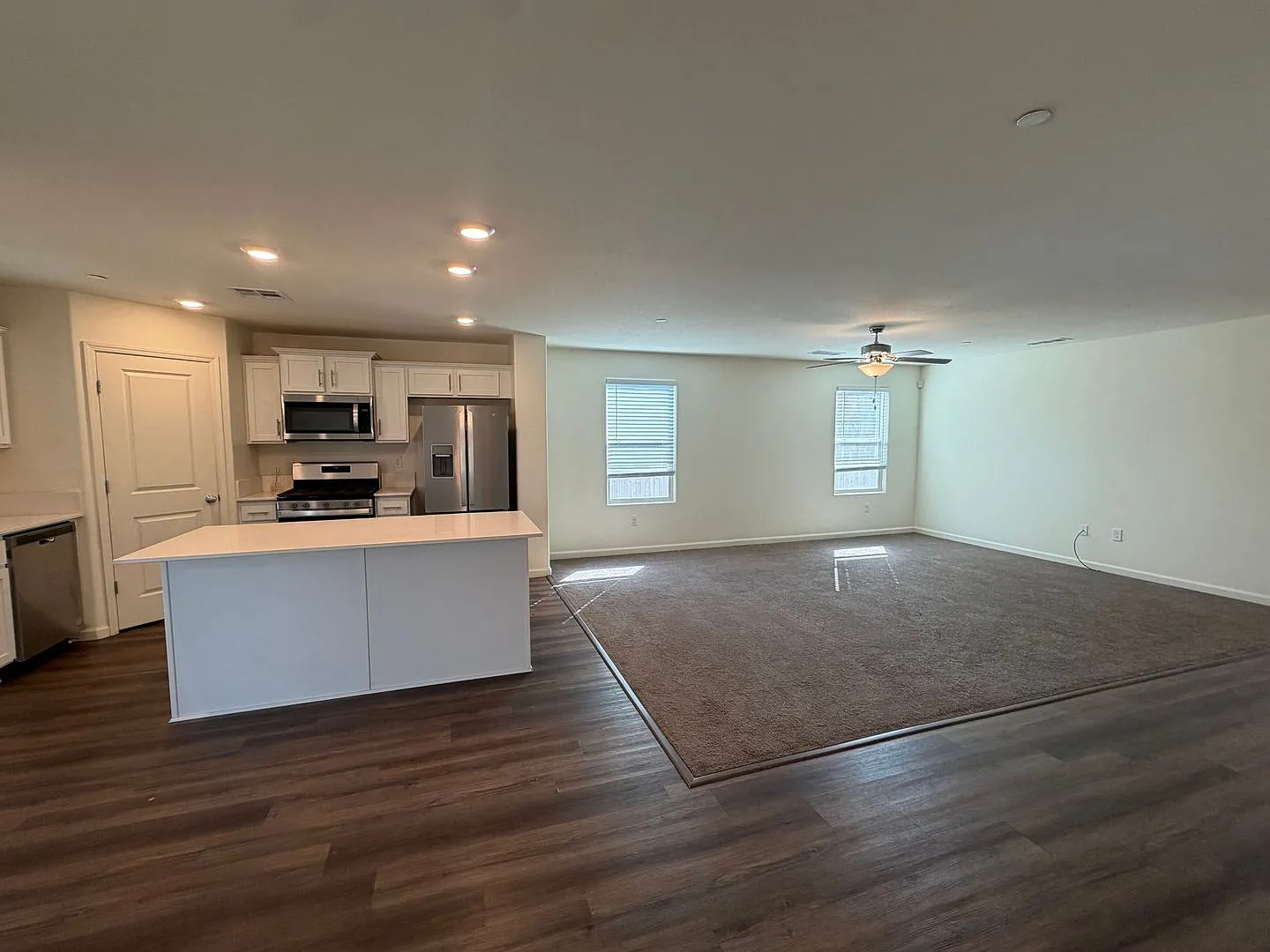 Beautiful home for rent in Tulare! — Photo 3