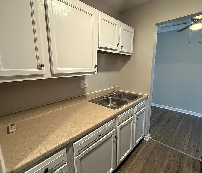2082 Fairmont Ct #20 — Photo 9