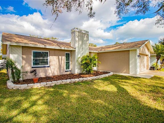3rd image of 1520 Sailpoint Dr