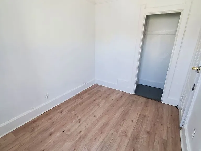 2478-2480 W Juneau Ave. (Duplex) — Photo 15
